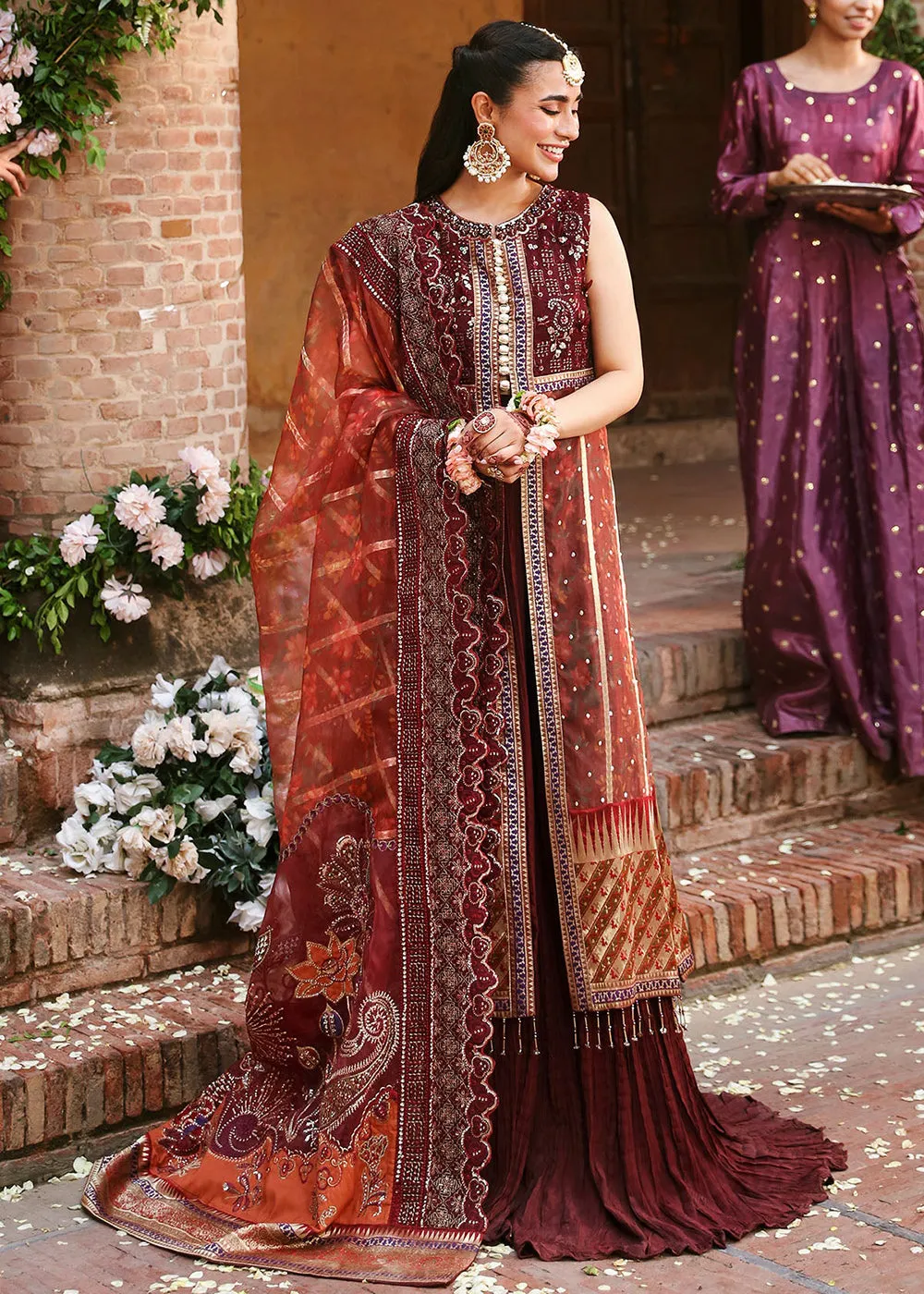 Jhoomro Wedding Luxury Formals '24 by Nureh | NL-71 GEHNA