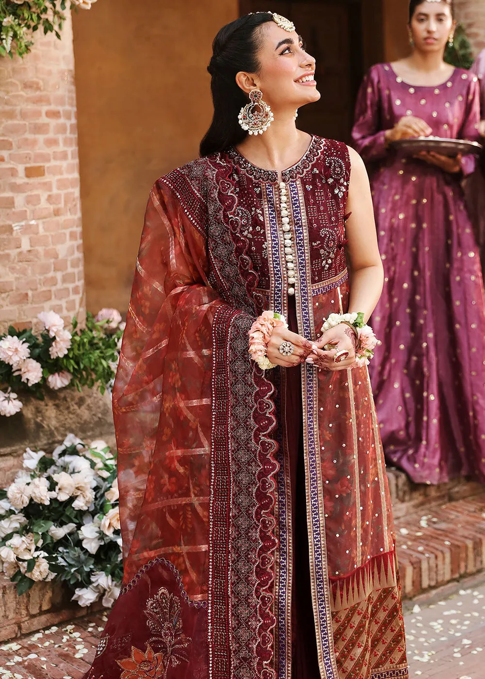 Jhoomro Wedding Luxury Formals '24 by Nureh | NL-71 GEHNA