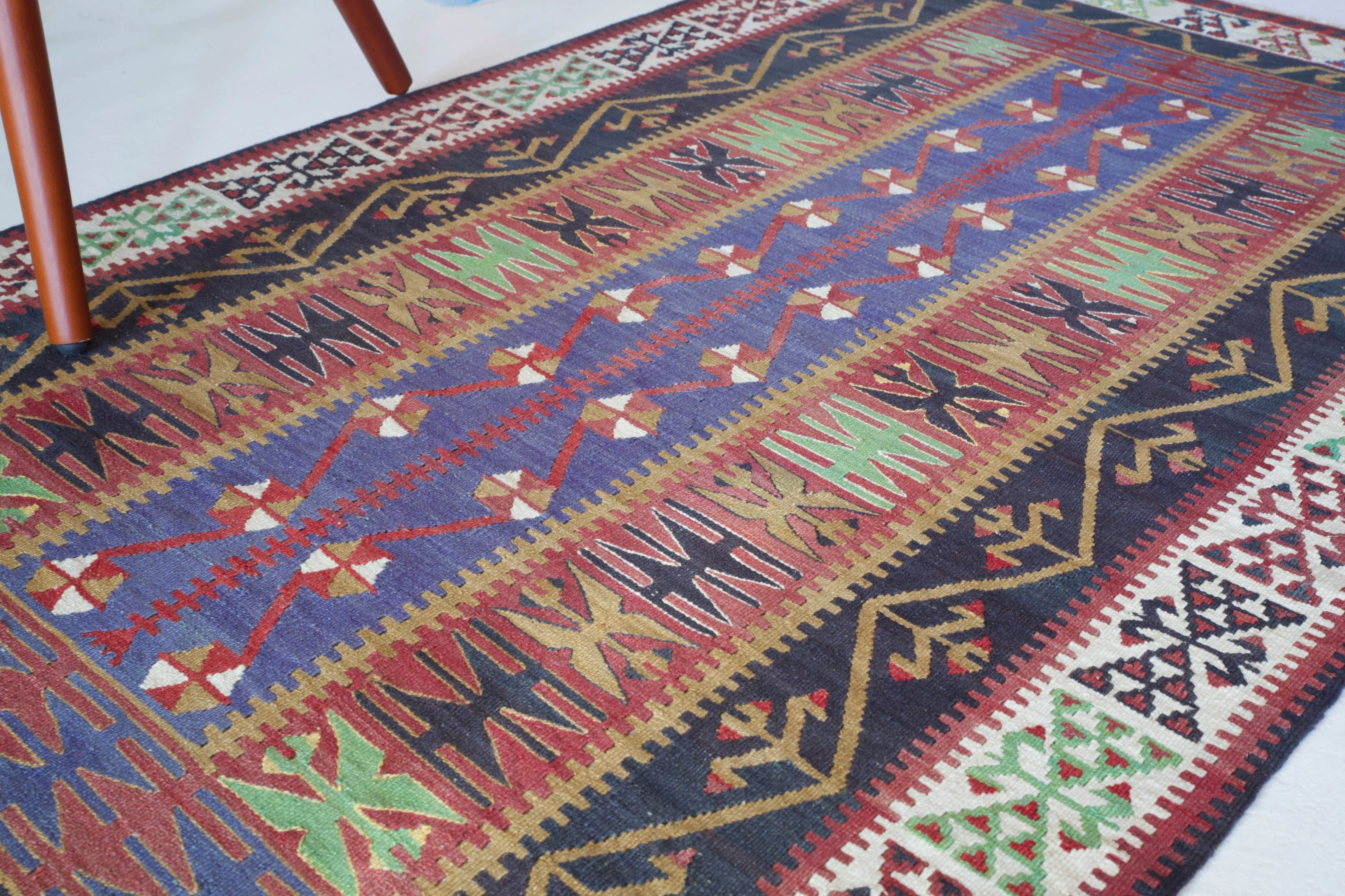 Vintage Anatolian Kilim Rug 3'4"x5'9"