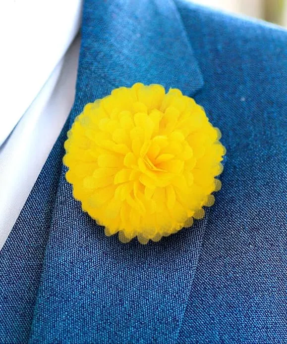 Vittorio Vico Unisex Carnation Flower Lapel Pin